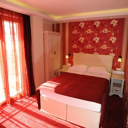 Adria Hotell 3*
