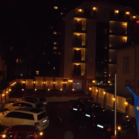 Adria 3*